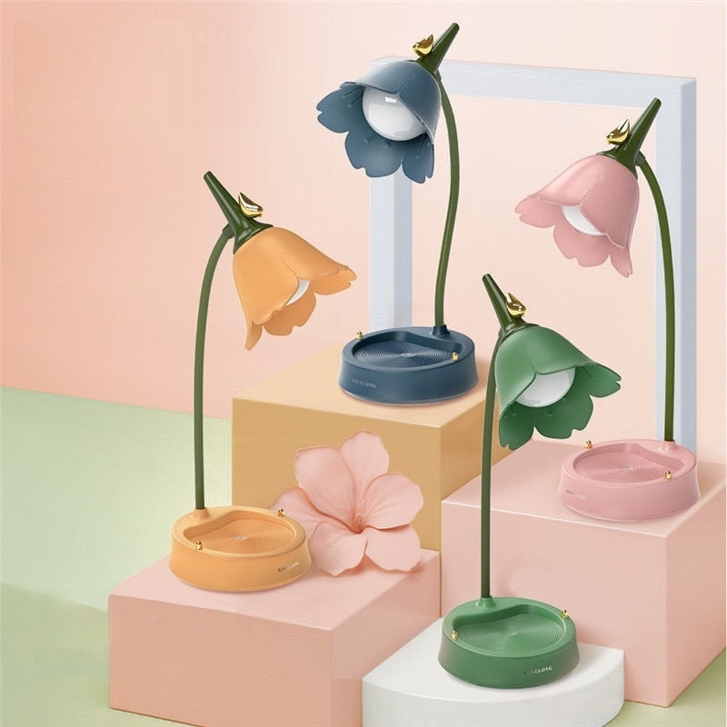 Flower-Shaped Desk Lamp - LumaPetal